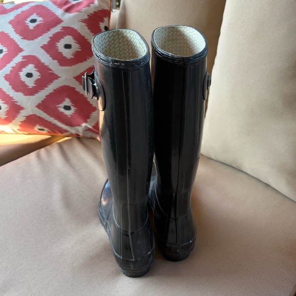 Hunter Classic Black Tall Boots - Picture 5 of 9